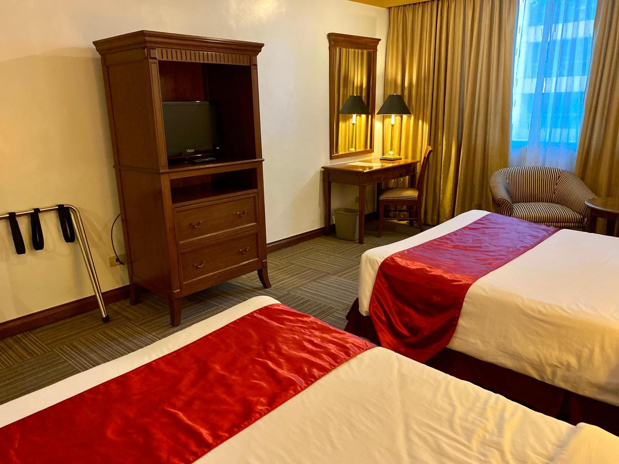 Maharaja Oriental Makati Apartment