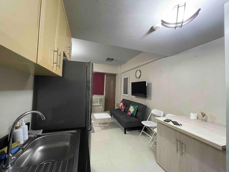 Your @ One Palm Tree Near Naia T3 Apartment *