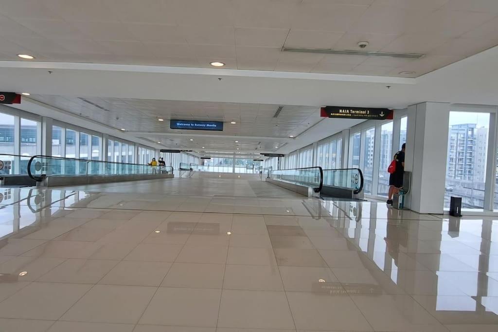 Your @ One Palm Tree Near Naia T3 Apartment *