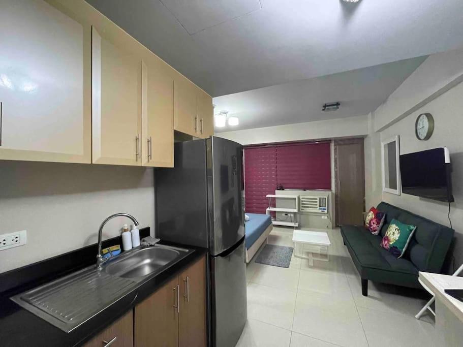Your @ One Palm Tree Near Naia T3 Apartment *