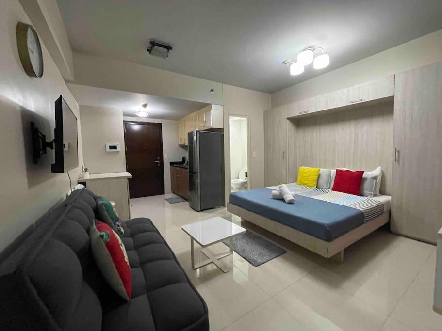 Your @ One Palm Tree Near Naia T3 Apartment Manila