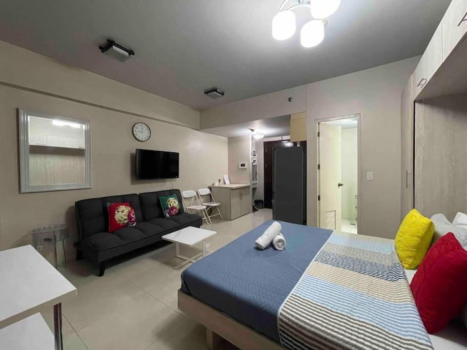Your @ One Palm Tree Near Naia T3 Apartment Manila