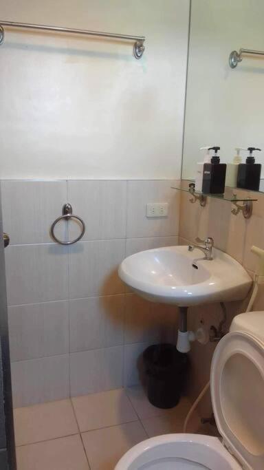 Spacious B304 Apartment Manila