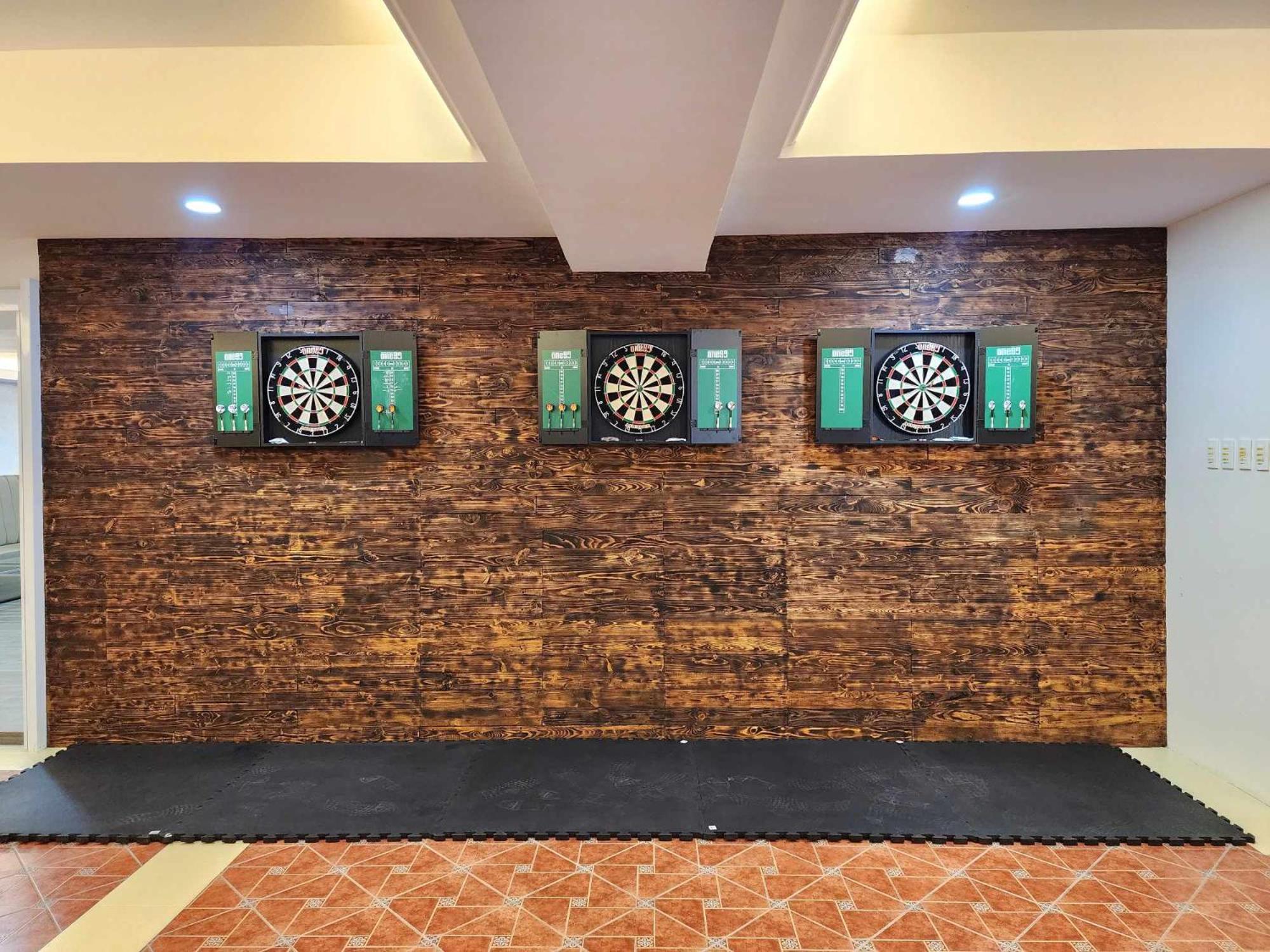 Burgundy Mckinley Place Service Apartment Apartment *