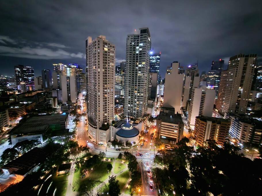 Apartment Cosy Kl Tower With Parkview Balcony, Pool, Gym, Sauna Near Greenbelt 100mbps *