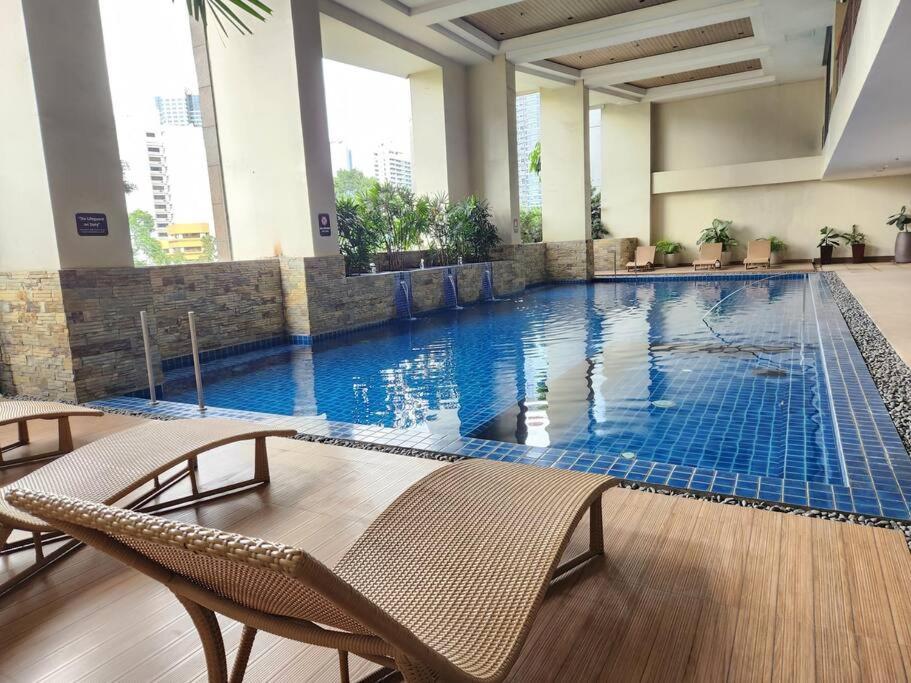 Cosy Kl Tower With Parkview Balcony, Pool, Gym, Sauna Near Greenbelt 100mbps * Manila