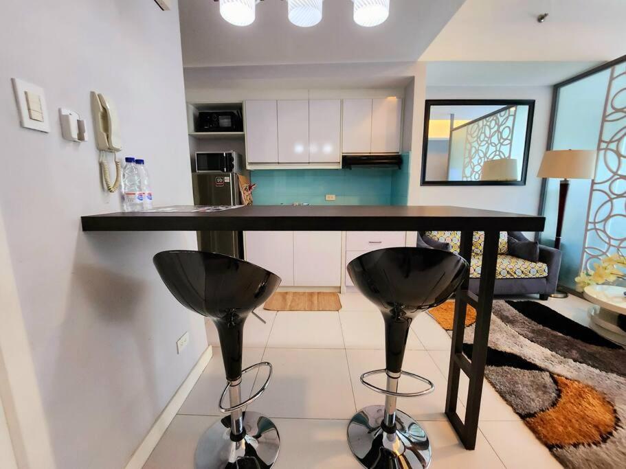 Cosy Kl Tower With Parkview Balcony, Pool, Gym, Sauna Near Greenbelt 100mbps Apartment *