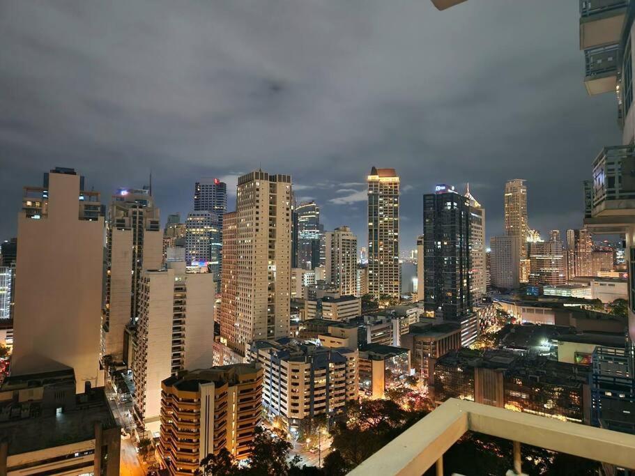 Cosy Kl Tower With Parkview Balcony, Pool, Gym, Sauna Near Greenbelt 100mbps