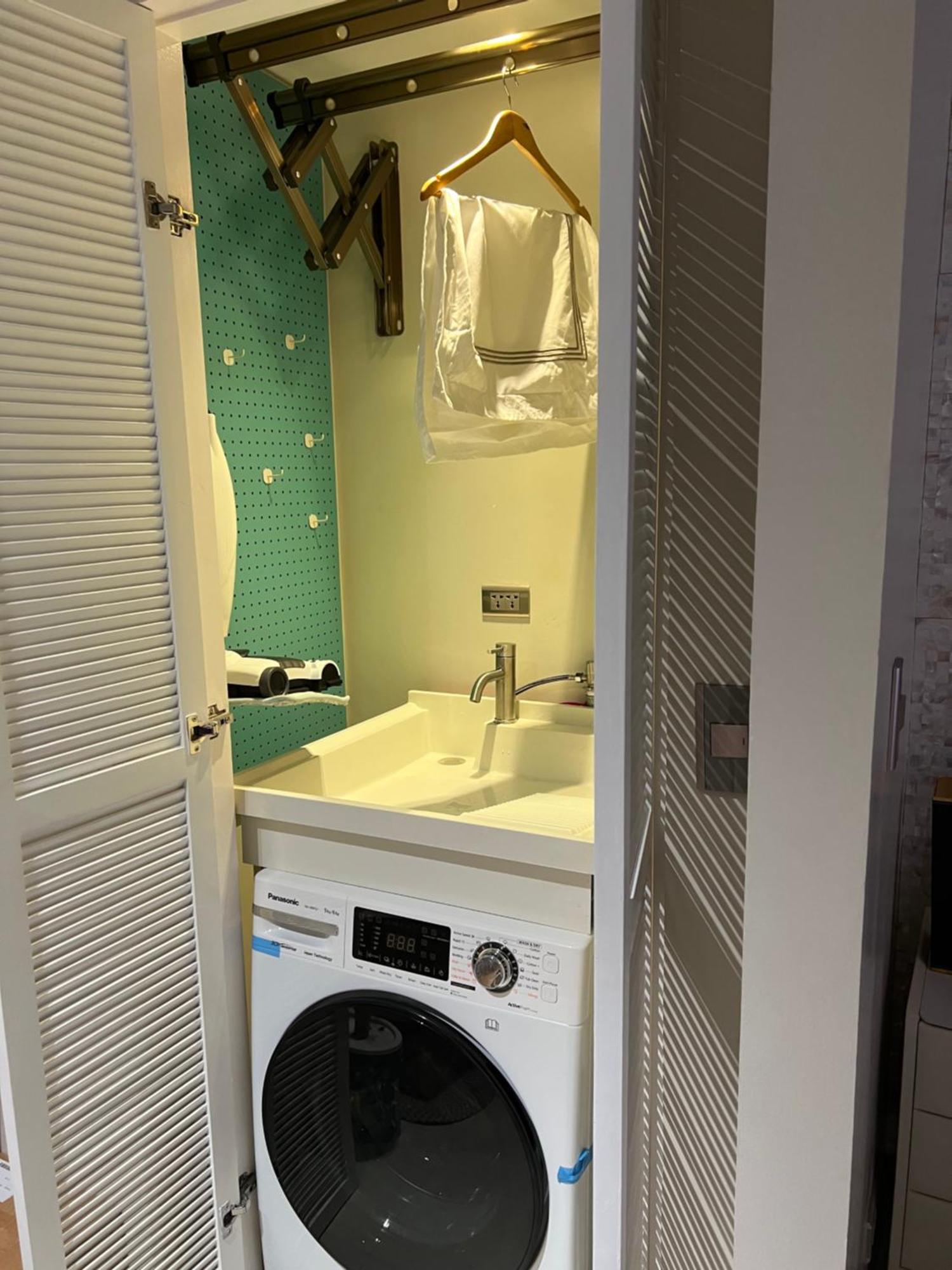Apartment Luxurious 1 Bedroom Facing Bay Sunset Nearby Okada Moa Solaire Ayala Malls Manila
