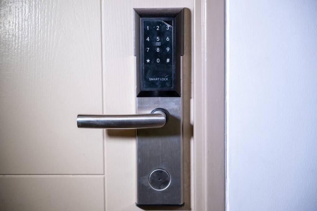2br Fully Air-conditioned Staycation Free Parking