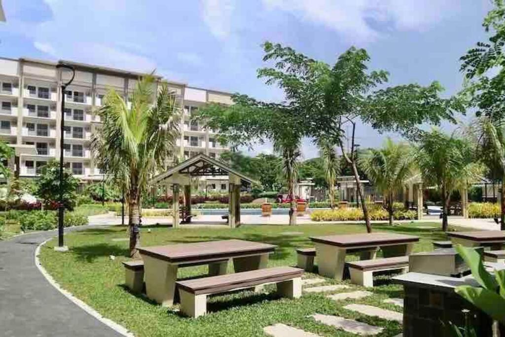 Apartment 2br Fully Air-conditioned Staycation Free Parking