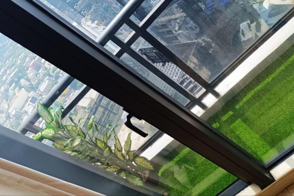 Stayhere Penthouse Executive 3br In Vibrant Makati Apartment *