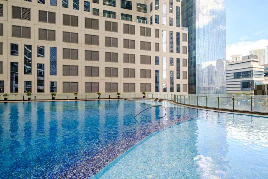 Stayhere Penthouse Executive 3br In Vibrant Makati Apartment Manila