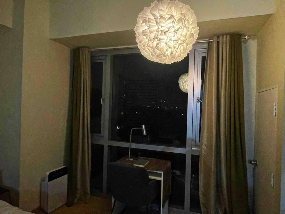 Jane In The City! In Avant, Bgc Apartment Manila