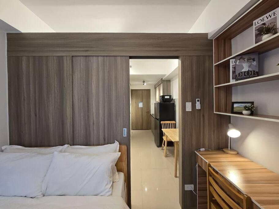 1br Unit Condotel W Balcony Fame Residences -fm14 Apartment *