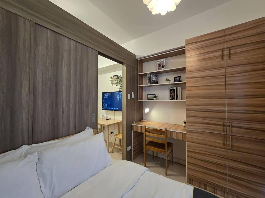 Apartment 1br Unit Condotel W Balcony Fame Residences -fm14