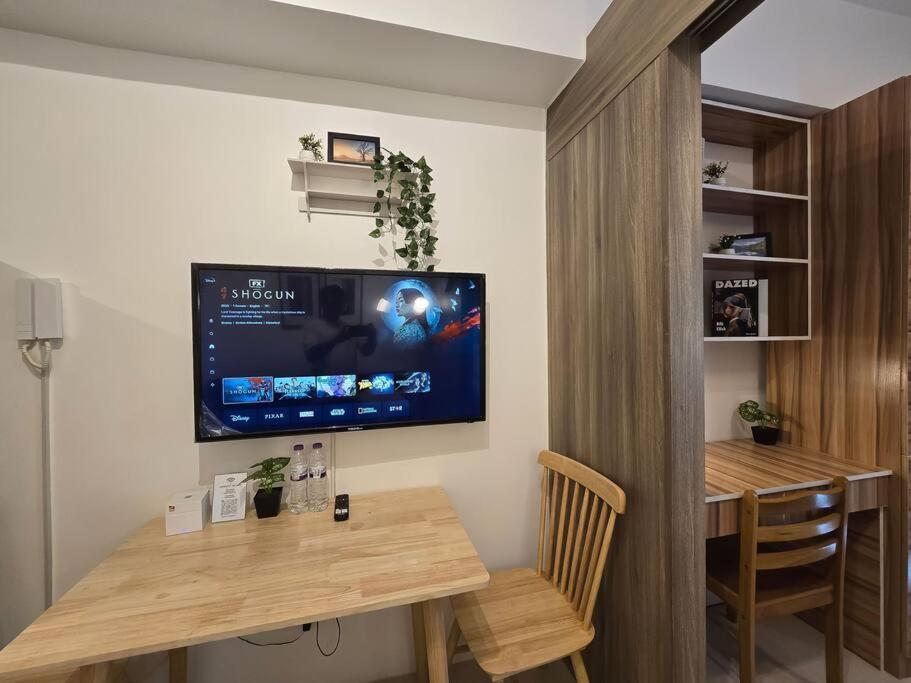 Apartment 1br Unit Condotel W Balcony Fame Residences -fm14 *