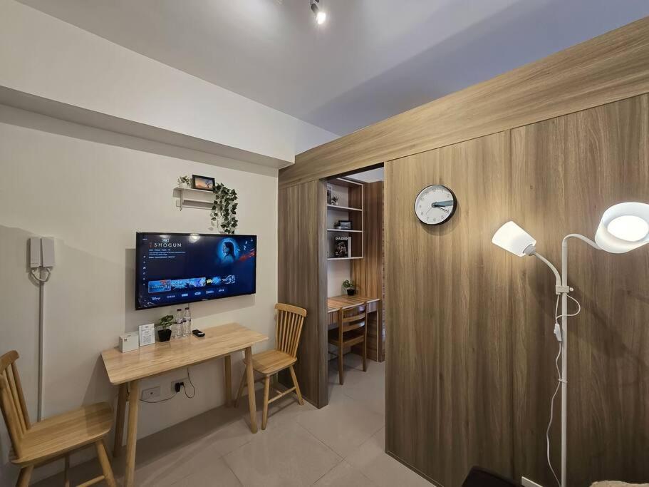 1br Unit Condotel W Balcony Fame Residences -fm14 Manila
