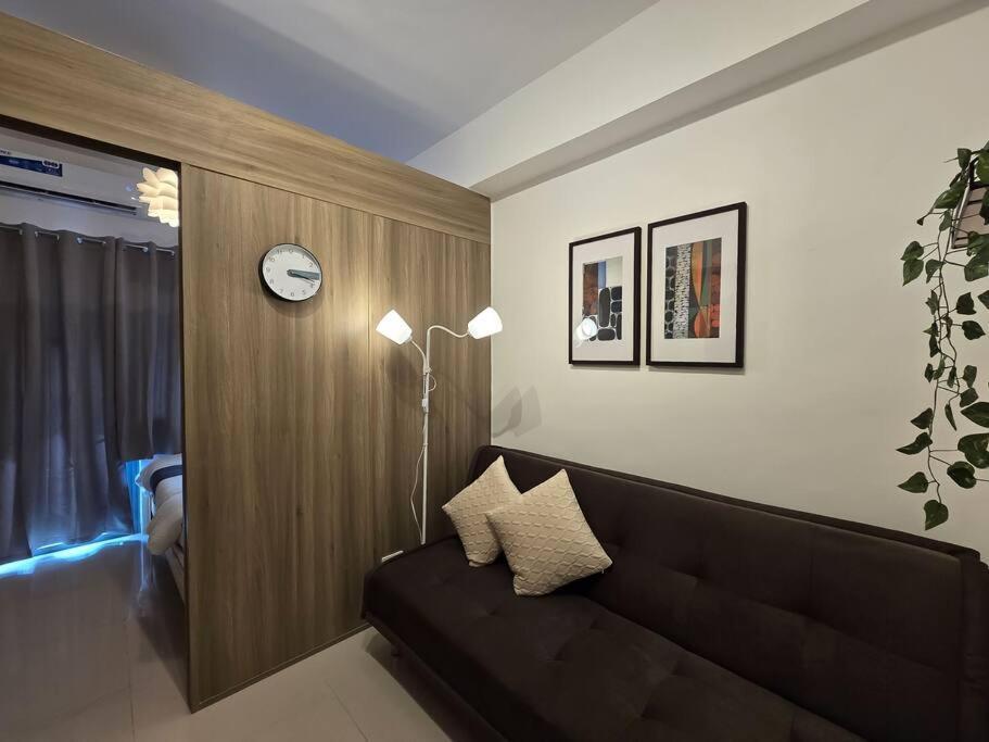 1br Unit Condotel W Balcony Fame Residences -fm14 Manila