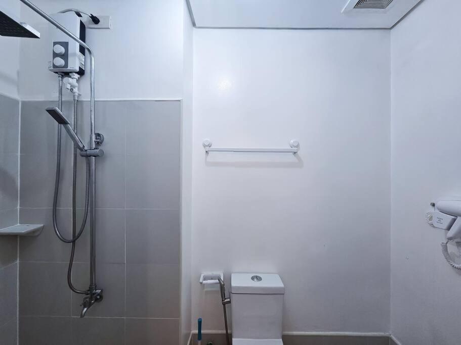 1br Condotel W Balcony Sm Light Residences - Lt07
