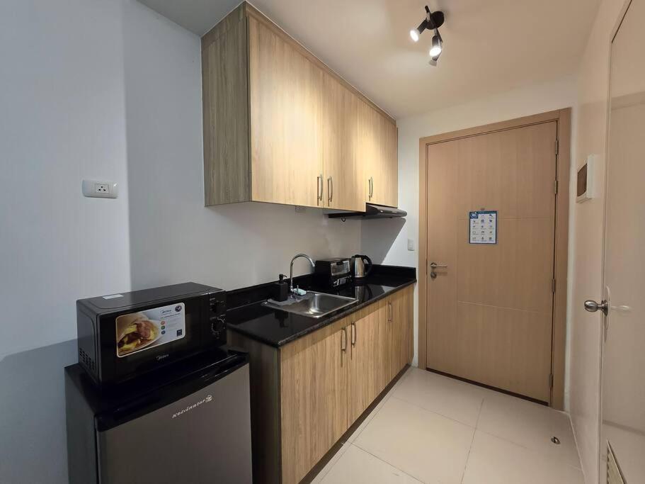Apartment 1br Condotel W Balcony Sm Light Residences - Lt07 Manila