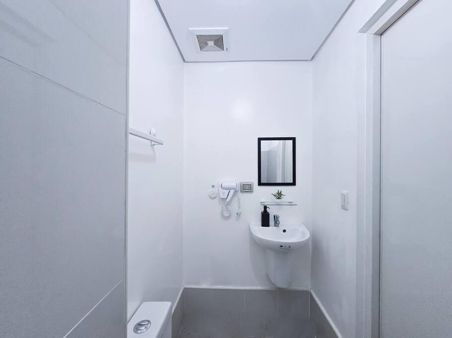 Apartment 1br Condotel W Balcony Sm Light Residences - Lt07 Manila