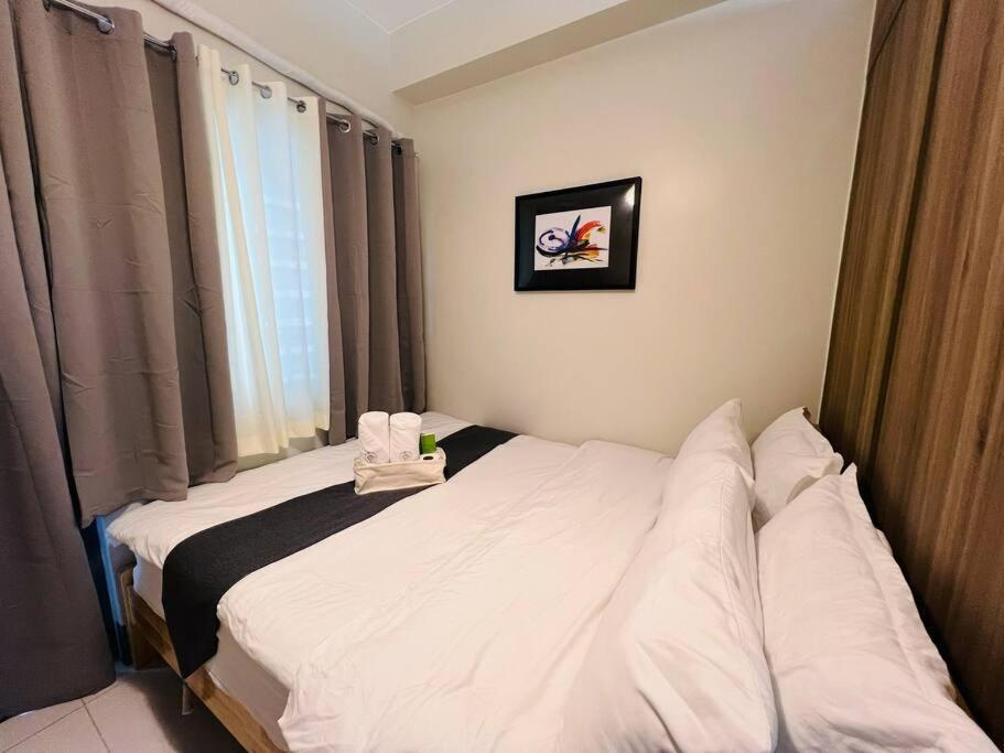 1br Unit Condotel W Balcony Fame Residences -fm28 Apartment Manila