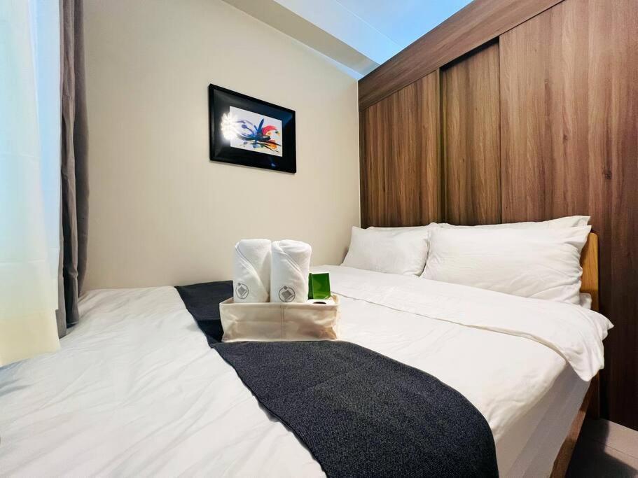 1br Unit Condotel W Balcony Fame Residences -fm28