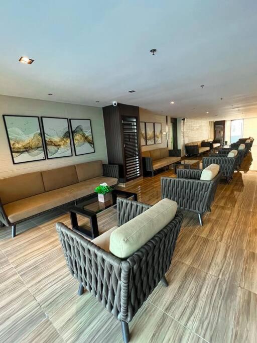 The Modern Flats At Air Residences With Wifi&city View * Manila