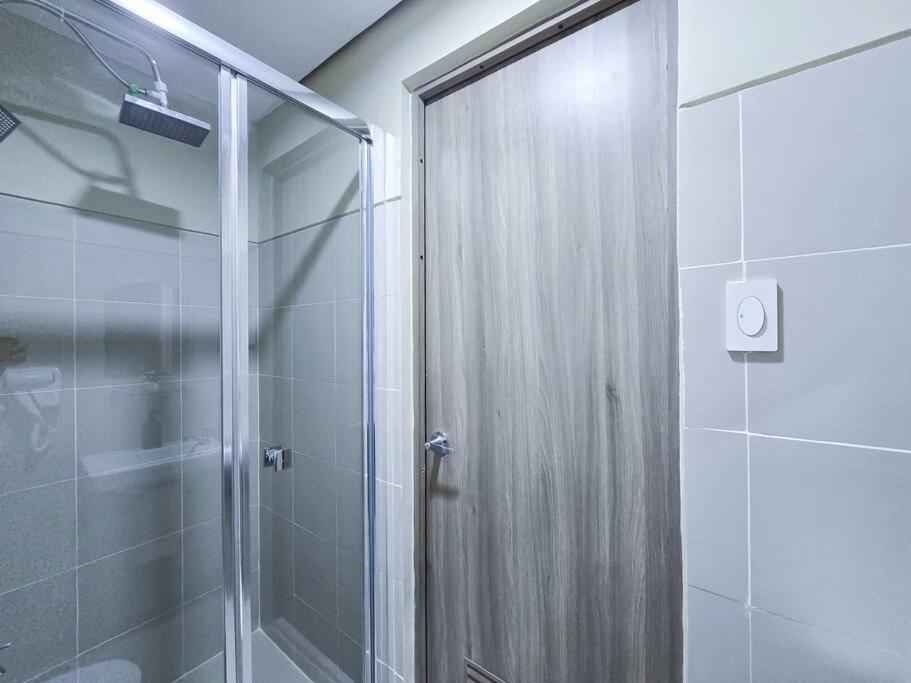 1br Unit Condotel W/ Balcony Fame Residences -fm30 Apartment