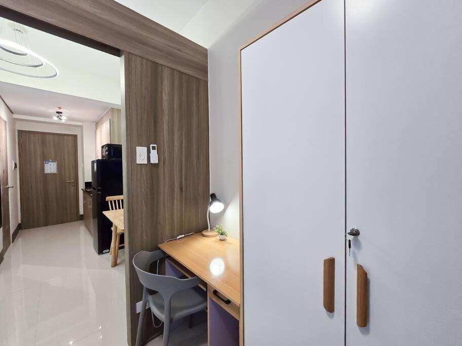 1br Unit Condotel W/ Balcony Fame Residences -fm30 Apartment