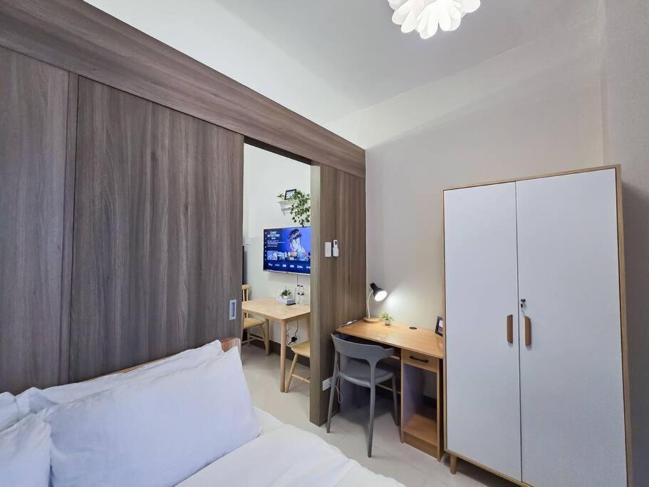 1br Unit Condotel W/ Balcony Fame Residences -fm30 Manila