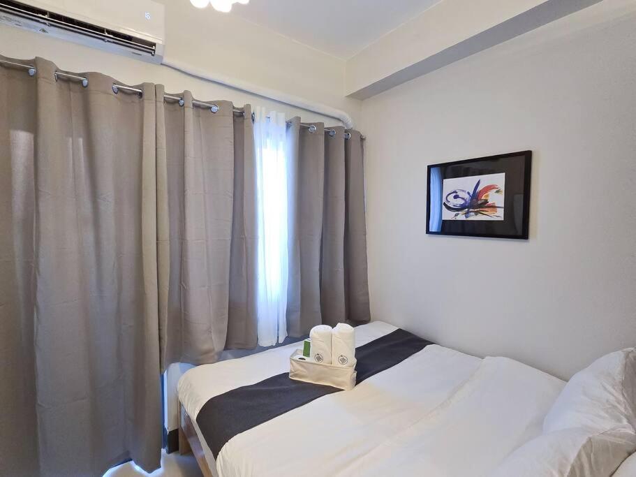 1br Unit Condotel W/ Balcony Fame Residences -fm30 Apartment *