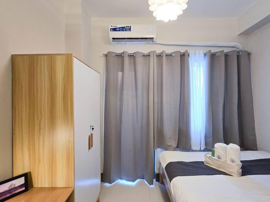 1br Unit Condotel W/ Balcony Fame Residences -fm30 Apartment *