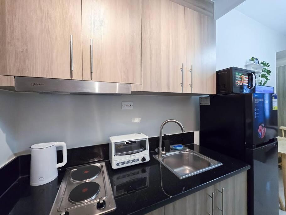 1br Unit Condotel W/ Balcony Fame Residences -fm30 Apartment