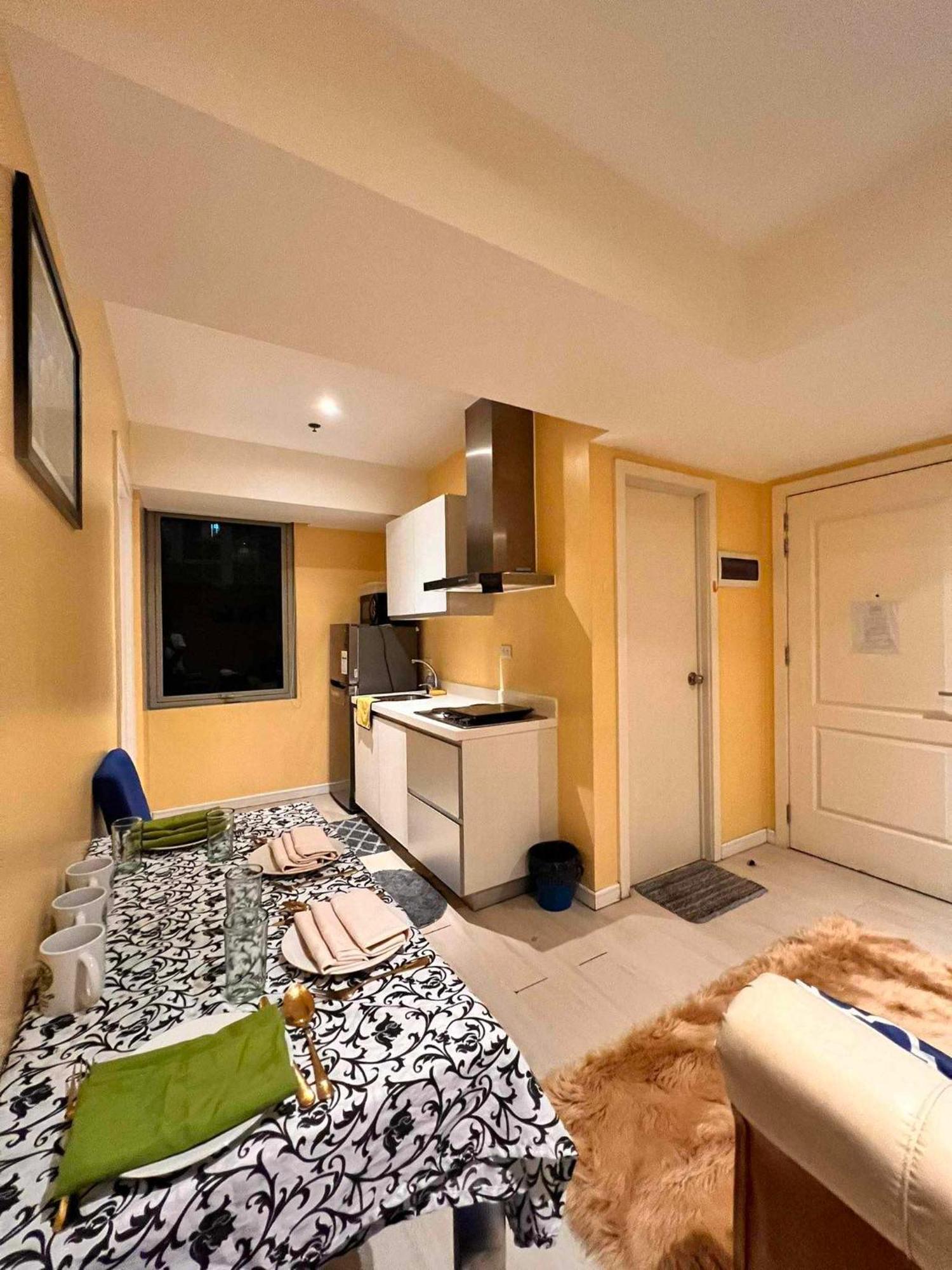 Apartment Beach Front Living In The Heart Of The City, Azure Residences *
