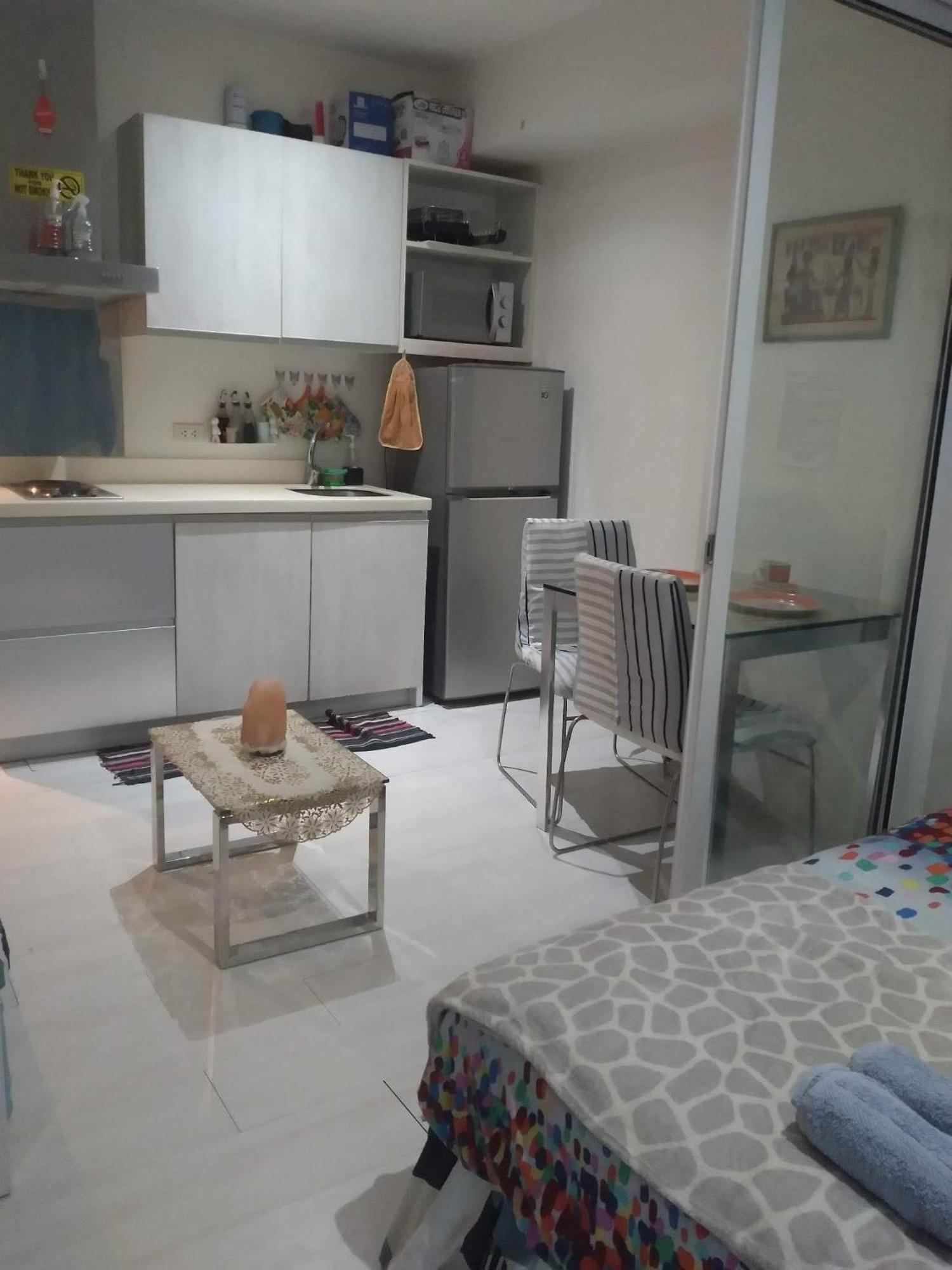 Beach In The City, Pam's In Azure Residences Aparthotel *