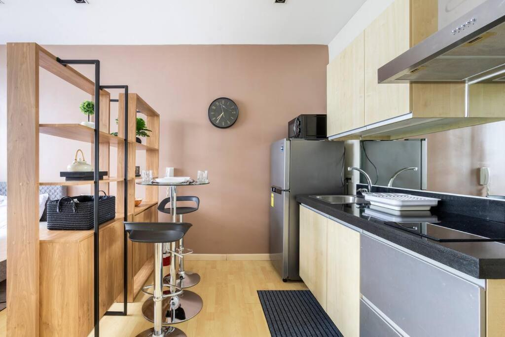 Modern Furnished Penthse View On Say Apartment *