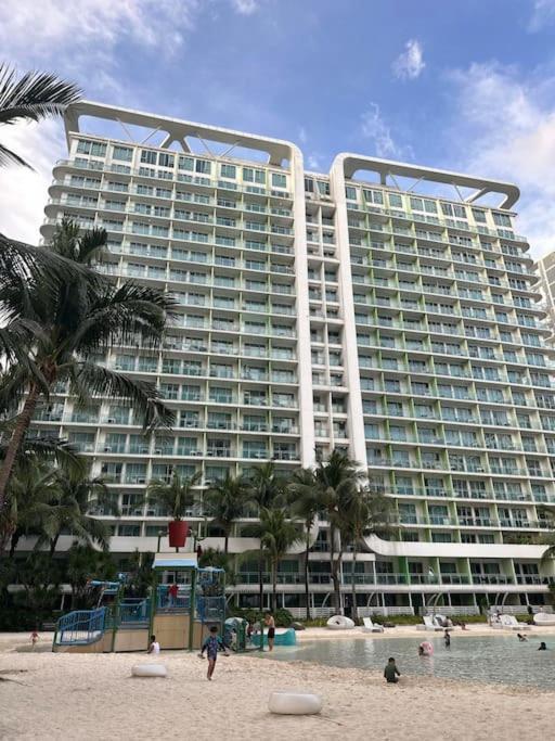 Staycation With Wave Pool At Azure Urban *
