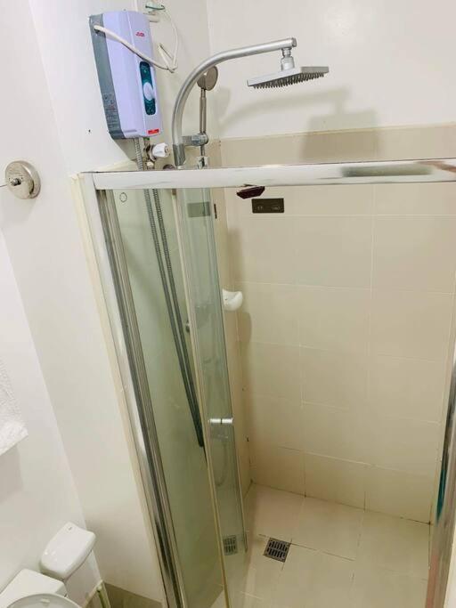 Affordable With Balcony Near Boni Mrt Apartment Manila