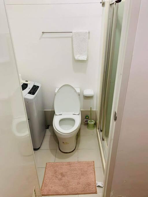 Affordable With Balcony Near Boni Mrt Apartment Manila