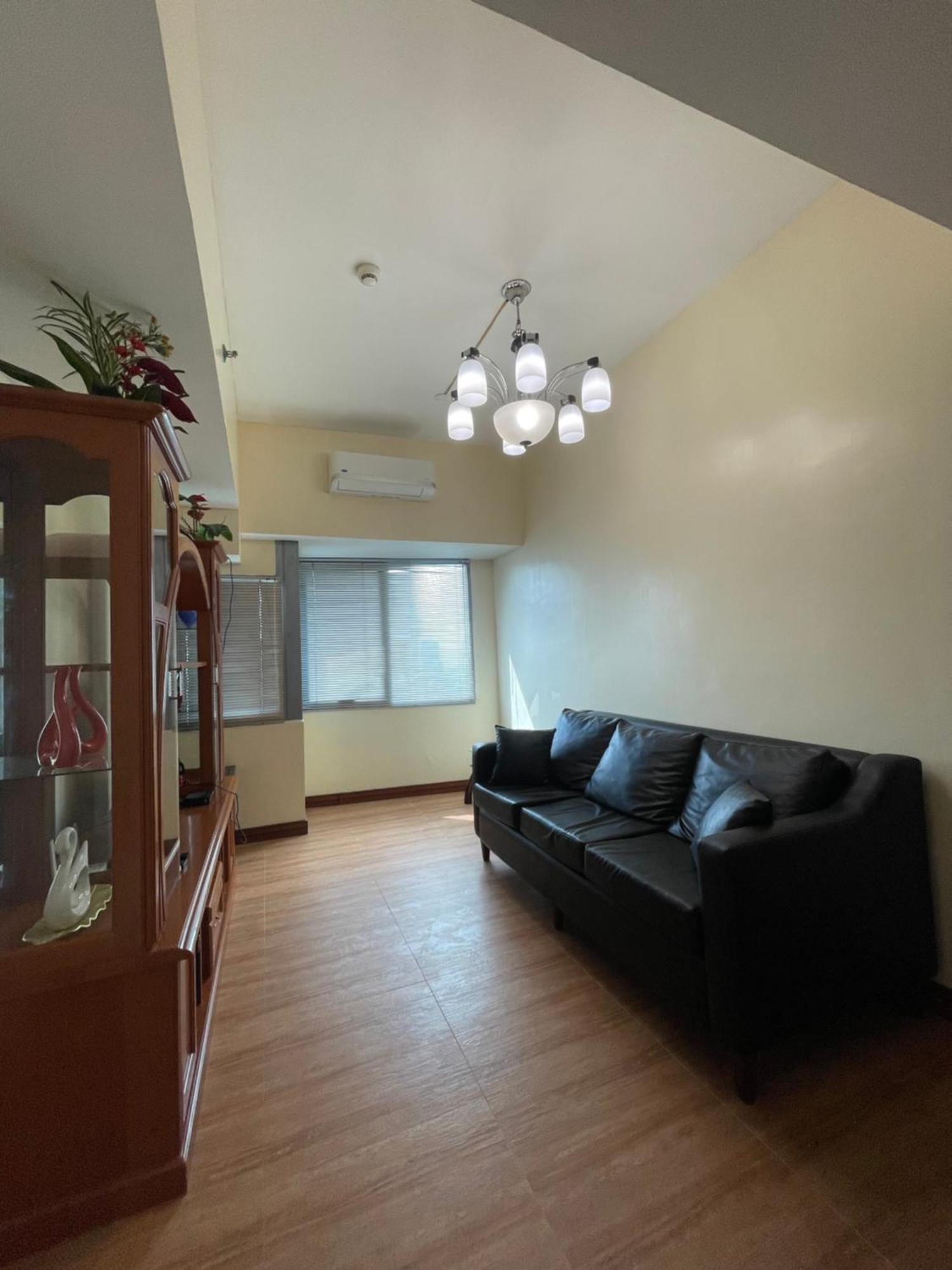 1br At Pearl Of The Orient Tower In Front Of Us Embassy