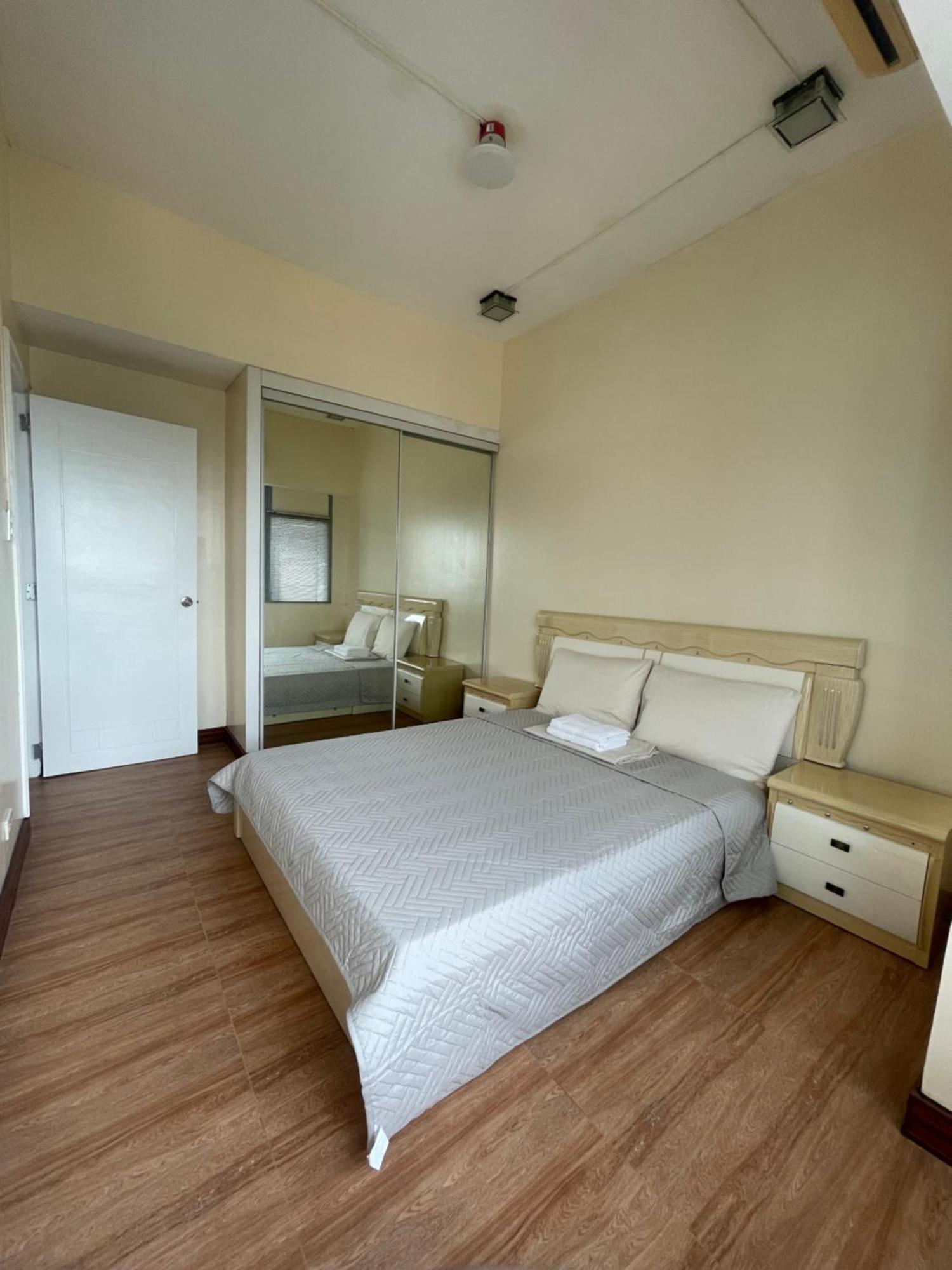 1br At Pearl Of The Orient Tower In Front Of Us Embassy Apartment *