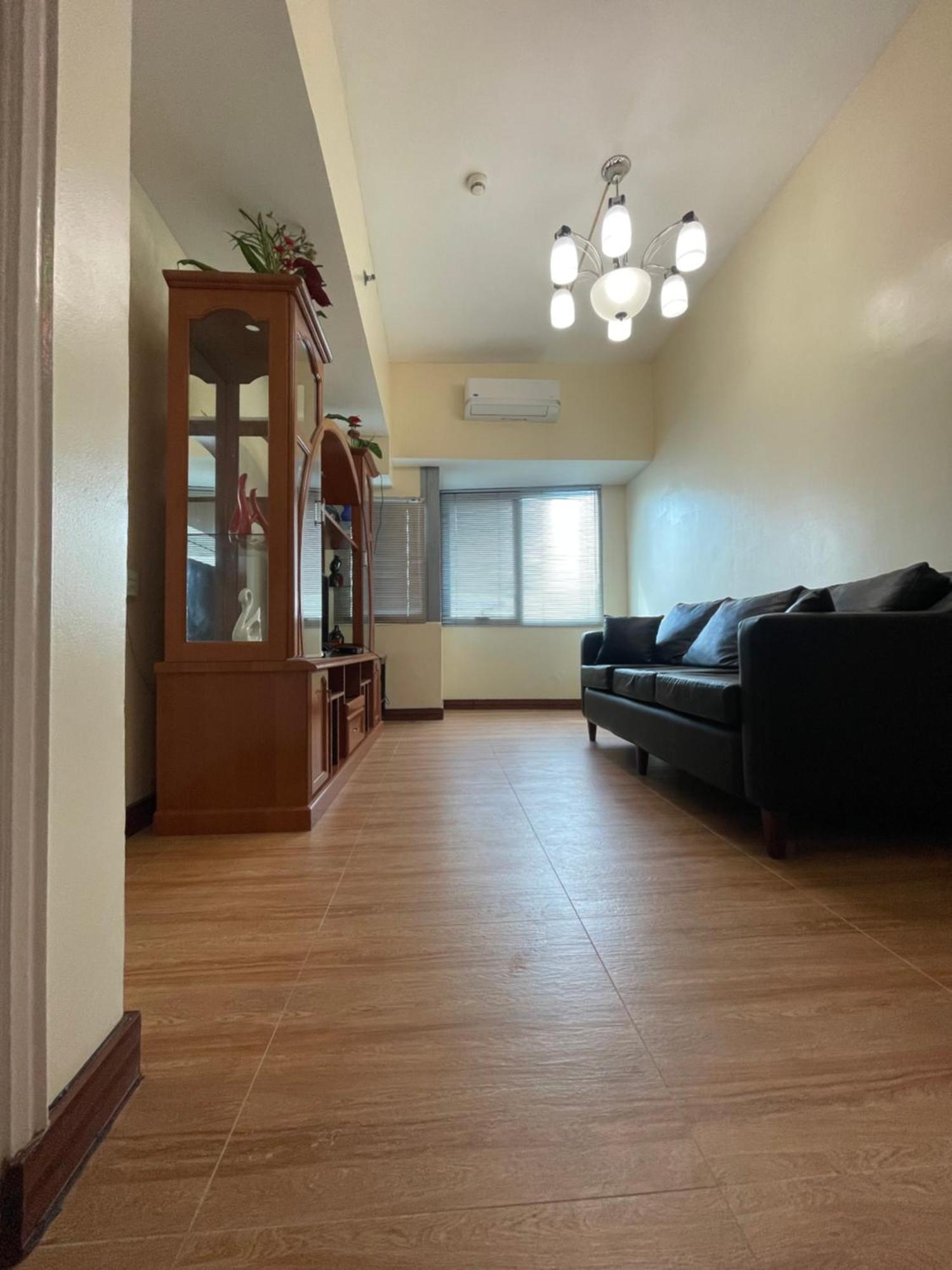 1br At Pearl Of The Orient Tower In Front Of Us Embassy * Manila