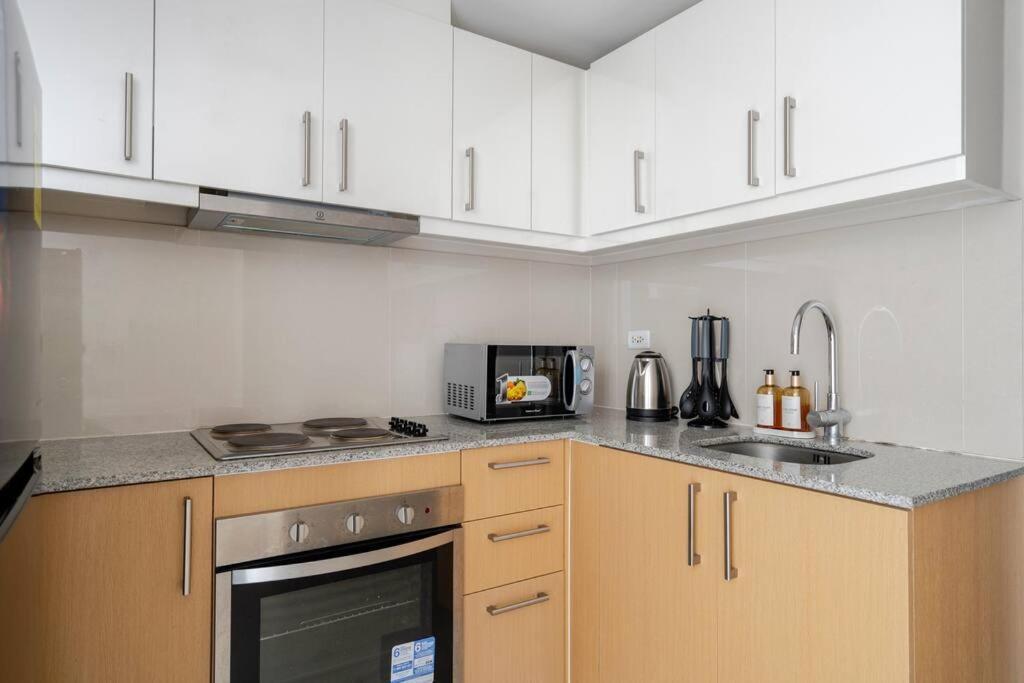 Bgc Skyline 2br With Parking In Uptown Bgc Apartment *