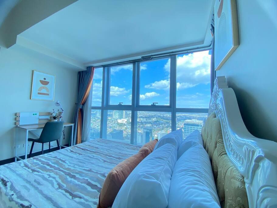 Bgc Skyline 2br With Parking In Uptown Bgc Apartment