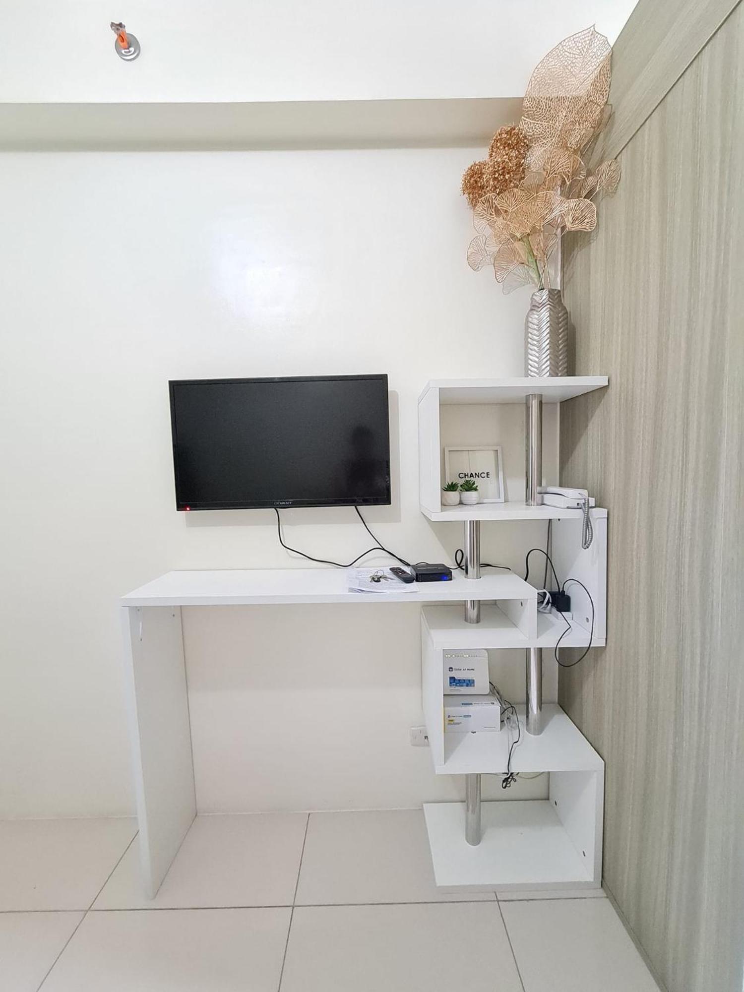 #20 Breeze Residences Apartment *