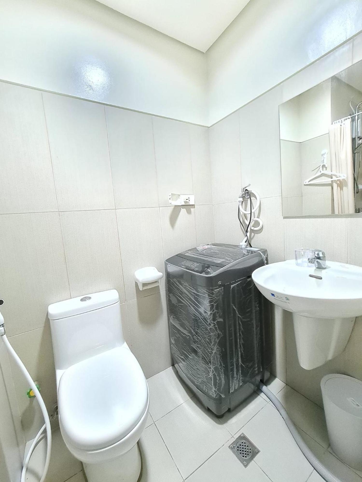 Apartment #20 Breeze Residences Manila