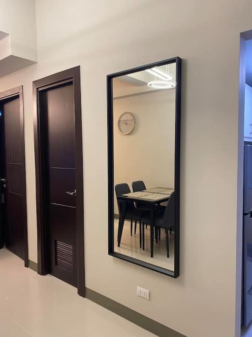 Faye's Cozy & Modern 1br At Uptown Bgc Apartment Manila