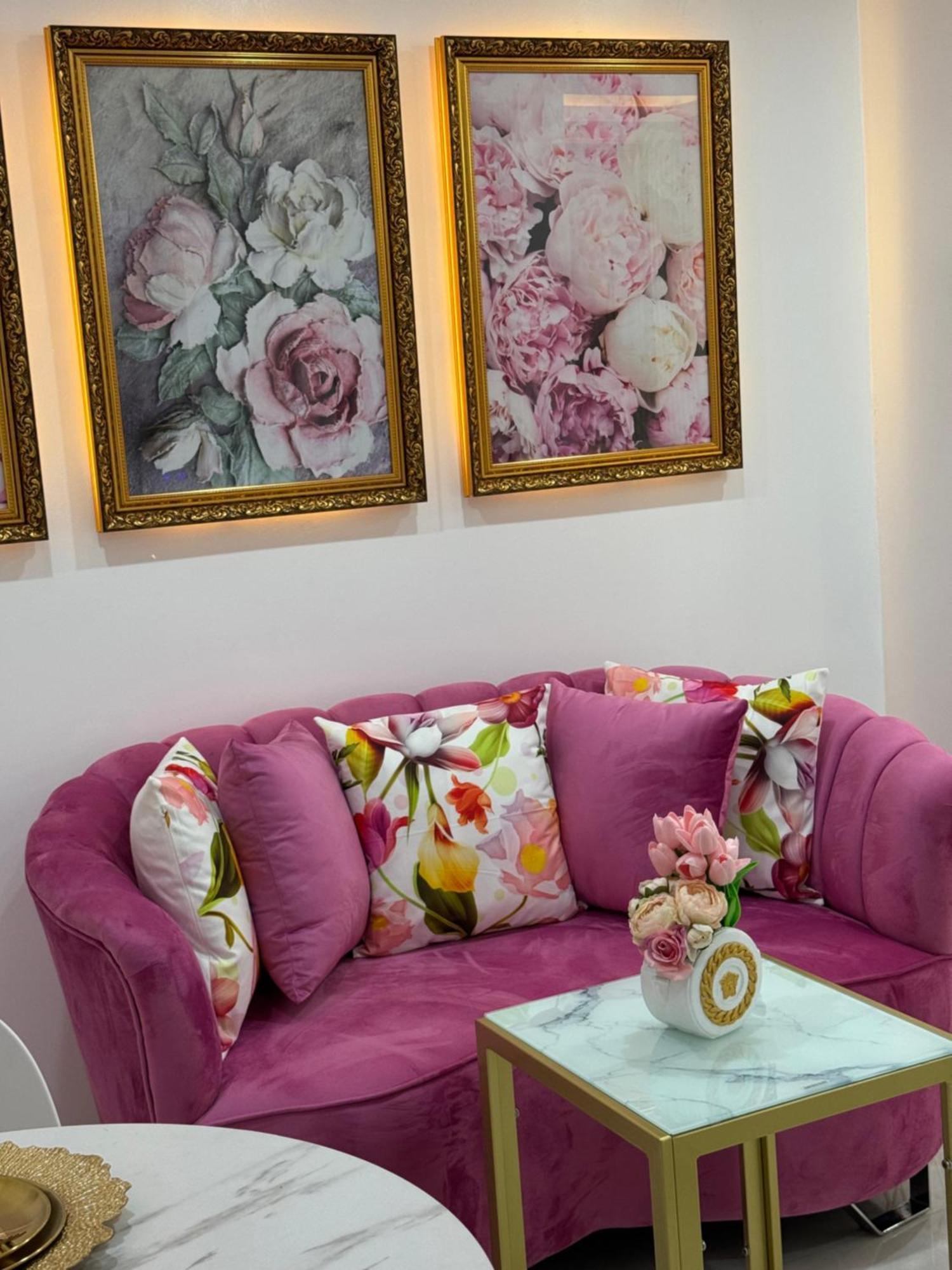 Makati Isabela Luxury Apartment *